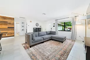 110 W Mango Rd, Lake Worth, FL 33467 - Photo 5