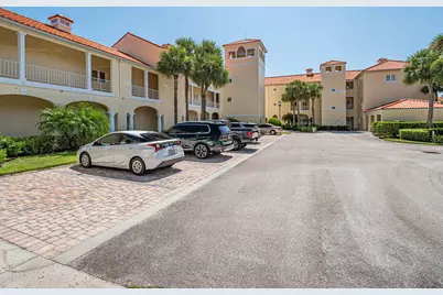 5060 Harmony Circle #105, Vero Beach, FL 32967 - Photo 3