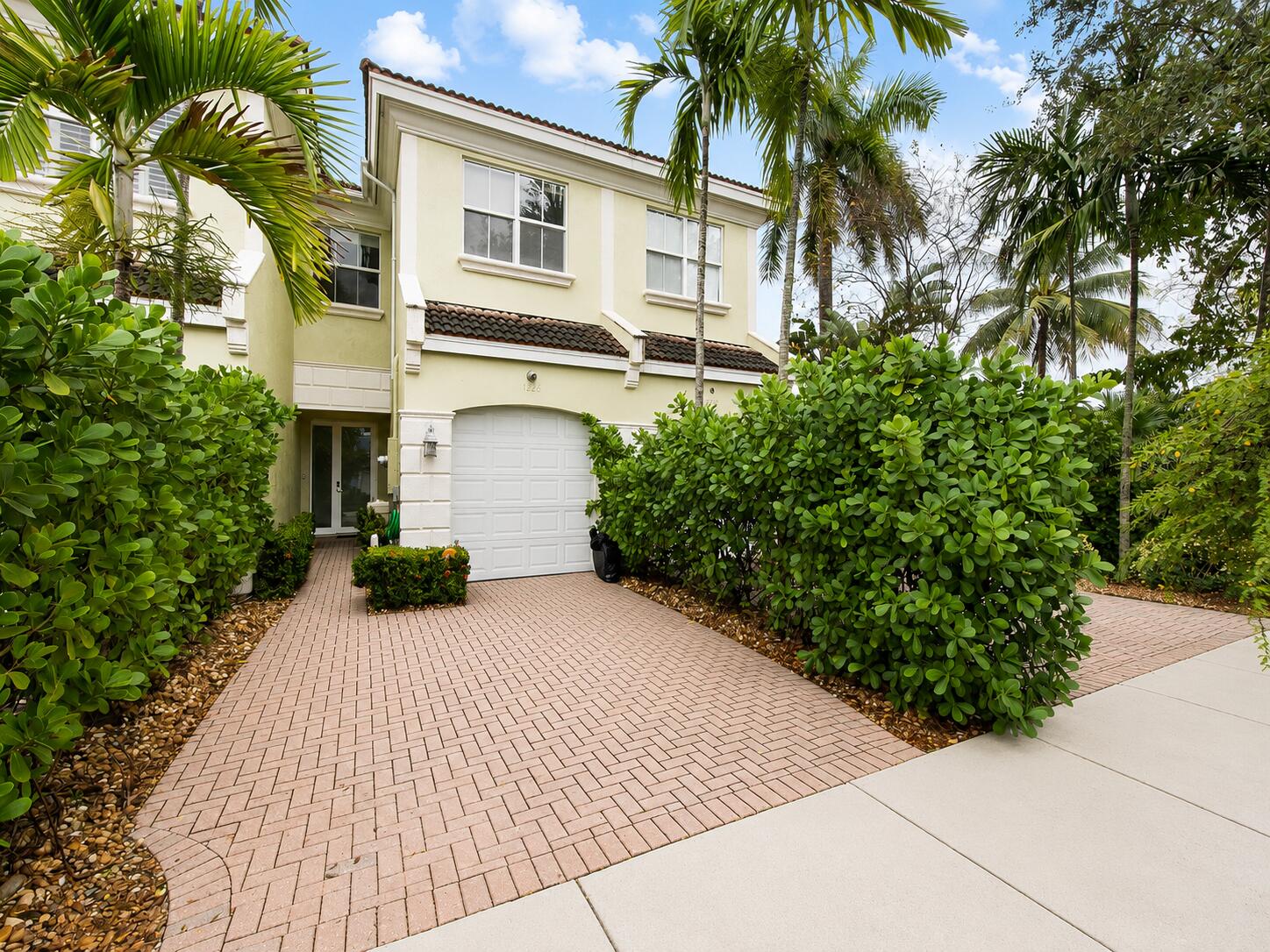 1226 NE 14th Ave - 1226 NE 14th Ave, Fort Lauderdale, FL 33304 Luxury Property | Jose Angel Pina