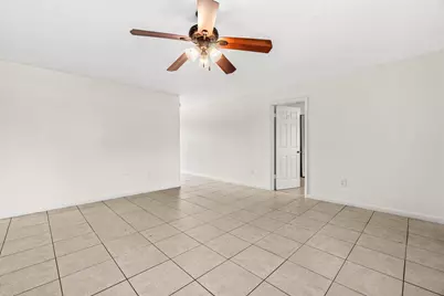 4807 Gulfstream Road, Lake Worth, FL 33461 - Photo 11