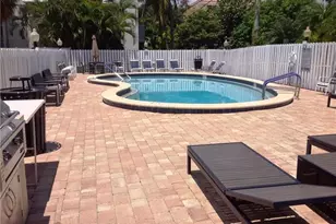 2555 NE 11th St, Fort Lauderdale, FL 33304 - Photo 17