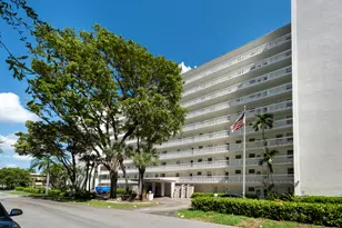 2555 NE 11th St, Fort Lauderdale, FL 33304 - Photo 1