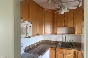 2555 NE 11th St, Fort Lauderdale, FL 33304 - Photo 9