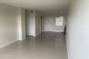 2555 NE 11th St, Fort Lauderdale, FL 33304 - Photo 3
