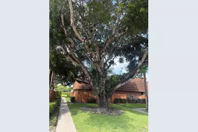 187 Charter Way, West Palm Beach, FL 33407 - Photo 1
