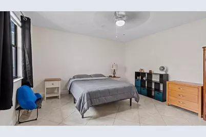 1303 Lakeview Drive E, Royal Palm Beach, FL 33411 - Photo 9