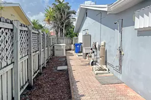 3318 NW 68th Ct, Fort Lauderdale, FL 33309 - Photo 25