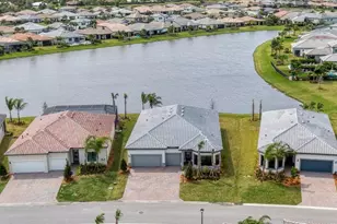 818 SE Courances Dr, Port Saint Lucie, FL 34984 - Photo 3