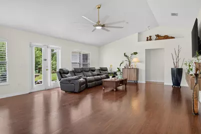 5758 Benbow Court, Port Saint Lucie, FL 34986 - Photo 5