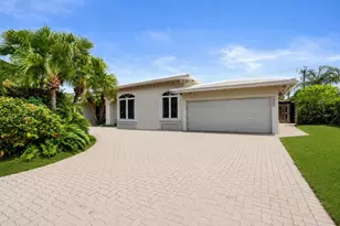 2756 NE 35th St, Fort Lauderdale, FL 33306 - Photo 1