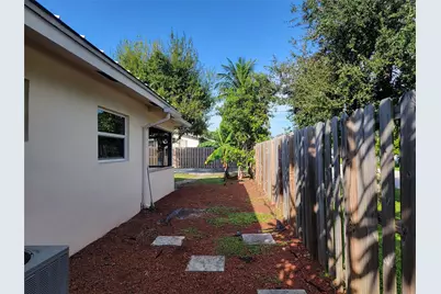 1601 SW 1 Terrace #1, Pompano Beach, FL 33060 - Photo 29