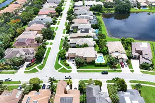 3546 Collonade Dr, Wellington, FL 33449 - Photo 37