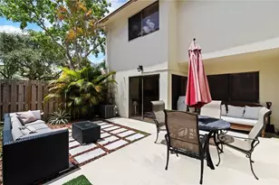324 City View Dr, Fort Lauderdale, FL 33311 - Photo 25