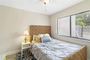 324 City View Dr, Fort Lauderdale, FL 33311 - Photo 13