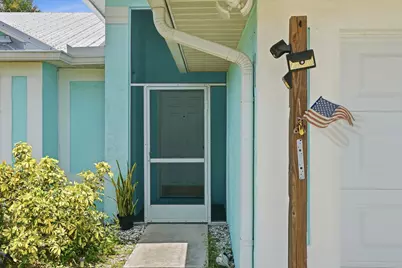 1074 SW Barbarosa Avenue SW, Port Saint Lucie, FL 34953 - Photo 5