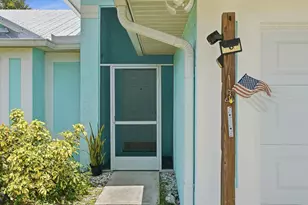 1074 SW Barbarosa Ave SW, Port Saint Lucie, FL 34953 - Photo 5