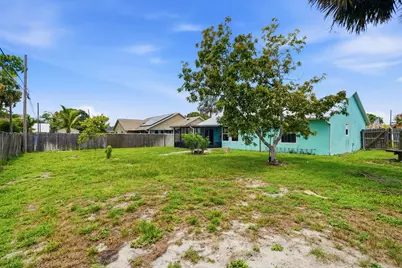 1074 SW Barbarosa Avenue SW, Port Saint Lucie, FL 34953 - Photo 41