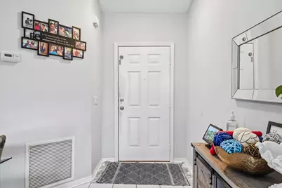 1074 SW Barbarosa Avenue SW, Port Saint Lucie, FL 34953 - Photo 7