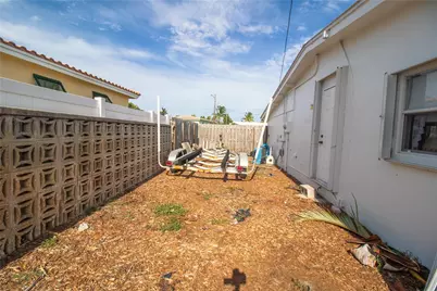 925 SE 14th Avenue, Deerfield Beach, FL 33441 - Photo 37