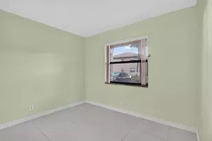 5540 Lakeside Dr, Margate, FL 33063 - Photo 11