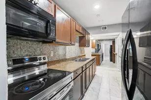 1751 Lauderdale Manor Dr, Fort Lauderdale, FL 33311 - Photo 5