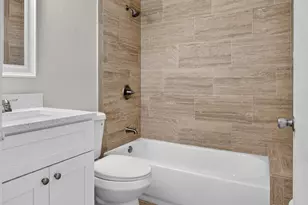 12395 Peconic Ct, Wellington, FL 33414 - Photo 11