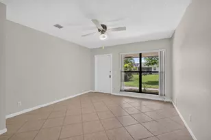 12395 Peconic Ct, Wellington, FL 33414 - Photo 5