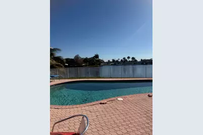 2181 NW 94th Avenue, Pembroke Pines, FL 33024 - Photo 11