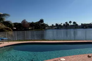 2181 NW 94th Ave, Pembroke Pines, FL 33024 - Photo 11