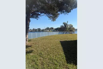 2181 NW 94th Avenue, Pembroke Pines, FL 33024 - Photo 13