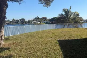 2181 NW 94th Ave, Pembroke Pines, FL 33024 - Photo 13