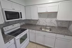 7511 Venetian St, Miramar, FL 33023 - Photo 3