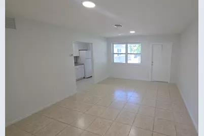 7511 Venetian Street #2, Miramar, FL 33023 - Photo 5