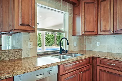 5110 NE 30th Avenue NE, Lighthouse Point, FL 33064 - Photo 11
