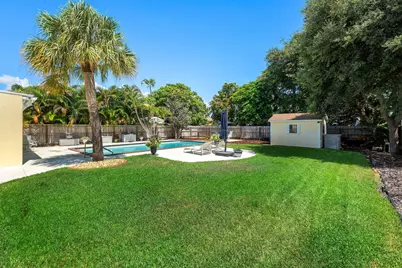 141 Date Palm Drive, Lake Park, FL 33403 - Photo 27