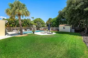 141 Date Palm Dr, Lake Park, FL 33403 - Photo 27