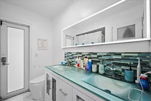 11650 NW 39th Pl, Sunrise, FL 33323 - Photo 19