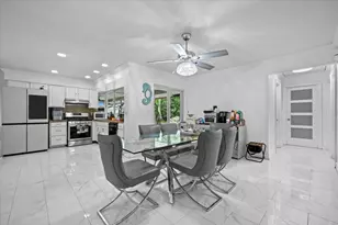 11650 NW 39th Pl, Sunrise, FL 33323 - Photo 7