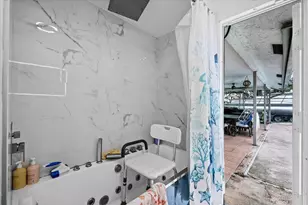 11650 NW 39th Pl, Sunrise, FL 33323 - Photo 21