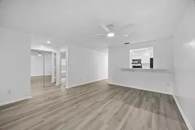 136 Sparrow Drive #B, Royal Palm Beach, FL 33411 - Photo 11