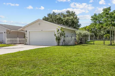 136 Sparrow Drive #B, Royal Palm Beach, FL 33411 - Photo 3