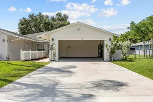 136 Sparrow Dr, Royal Palm Beach, FL 33411 - Photo 29