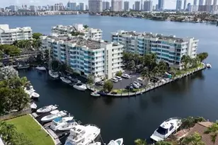 16546 NE 26th Ave, North Miami Beach, FL 33160 - Photo 5