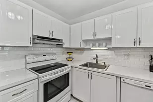 255 S Cypress Rd, Pompano Beach, FL 33060 - Photo 15