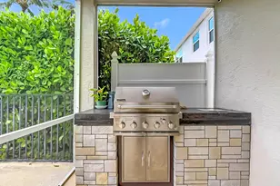 1154 Oakwater Dr, Royal Palm Beach, FL 33411 - Photo 25
