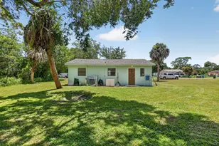 2205 N 44th St, Fort Pierce, FL 34946 - Photo 29
