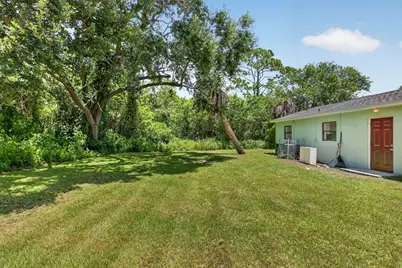 2205 N 44th Street, Fort Pierce, FL 34946 - Photo 27