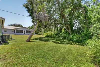 2205 N 44th Street, Fort Pierce, FL 34946 - Photo 31