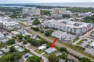 222 SE 3rd St, Boynton Beach, FL 33435 - Photo 1