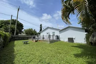 222 SE 3rd St, Boynton Beach, FL 33435 - Photo 23